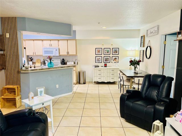 737 CREST PINES DRIVE 612, Orlando, FL 32828