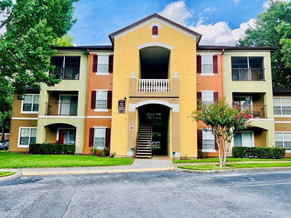 737 CREST PINES DRIVE 612, Orlando, FL 32828