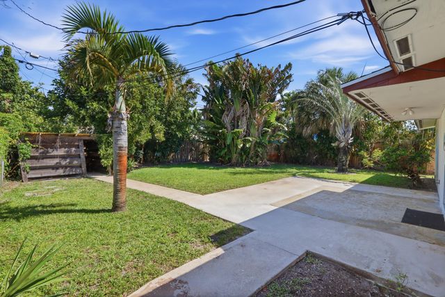 365 Garden Boulevard, Palm Beach Gardens, FL 33410