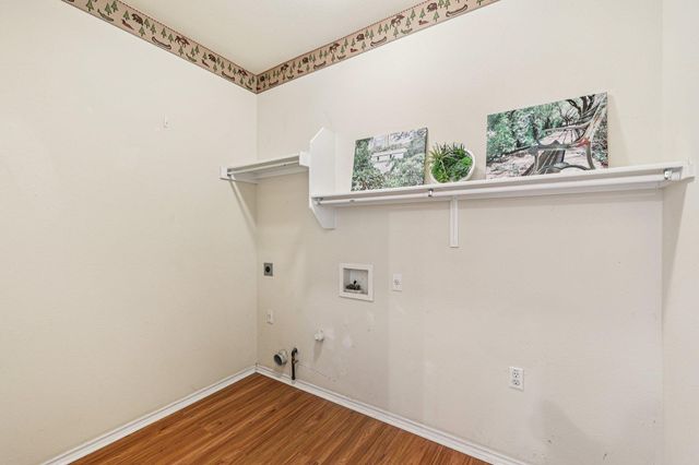 323 Crockett LOOP, Georgetown, TX 78633