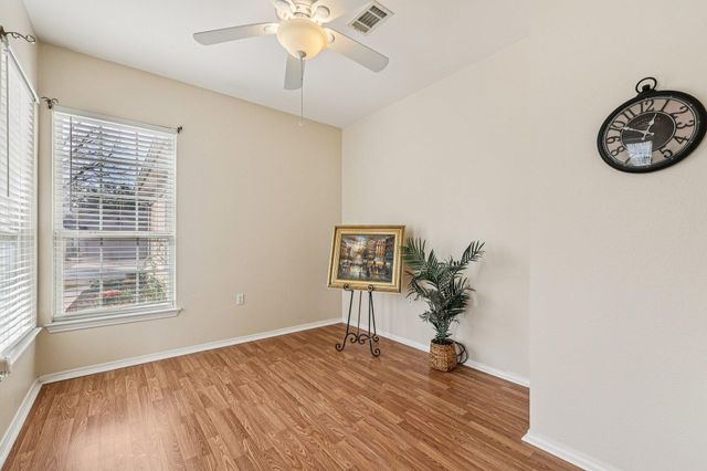 323 Crockett LOOP, Georgetown, TX 78633