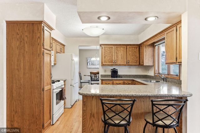 4865 Cottonwood Lane N, Plymouth, MN 55442