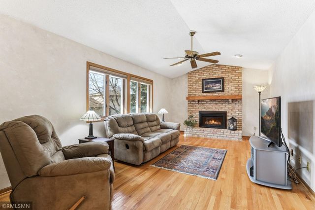 4865 Cottonwood Lane N, Plymouth, MN 55442