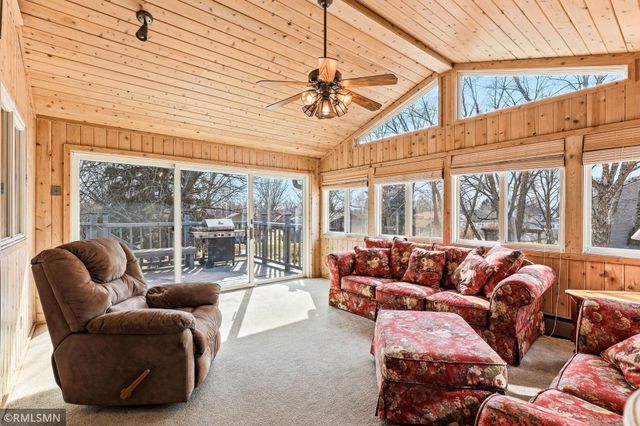 4865 Cottonwood Lane N, Plymouth, MN 55442