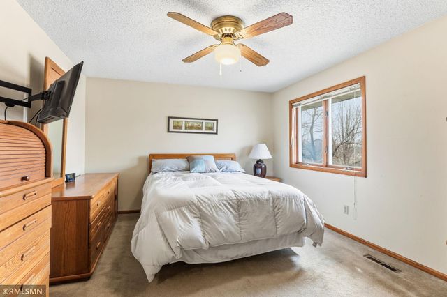 4865 Cottonwood Lane N, Plymouth, MN 55442