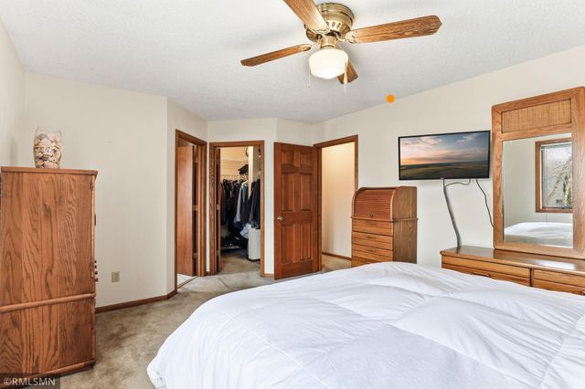 4865 Cottonwood Lane N, Plymouth, MN 55442