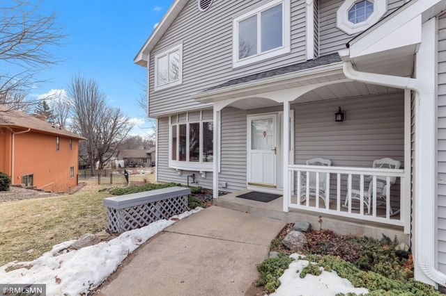 4865 Cottonwood Lane N, Plymouth, MN 55442