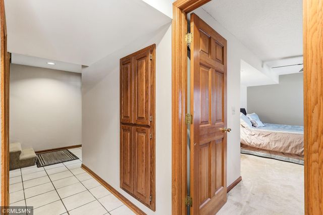 4865 Cottonwood Lane N, Plymouth, MN 55442