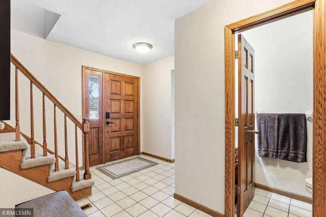 4865 Cottonwood Lane N, Plymouth, MN 55442