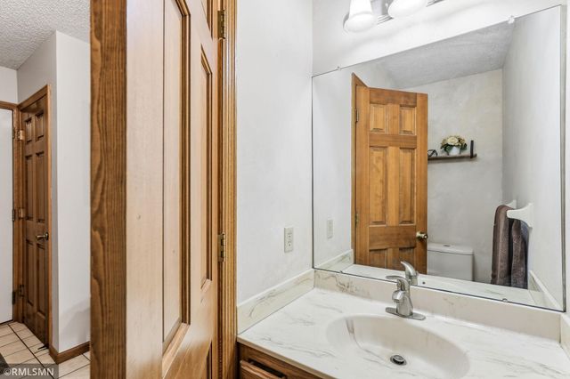 4865 Cottonwood Lane N, Plymouth, MN 55442