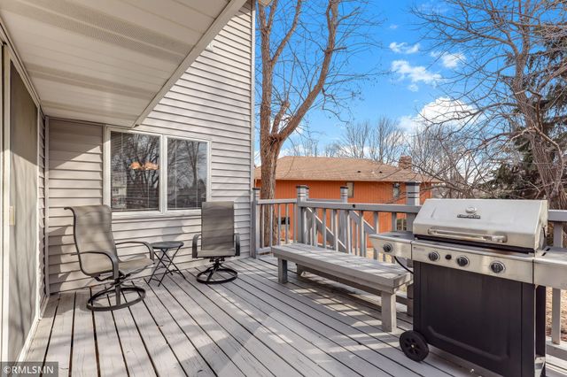 4865 Cottonwood Lane N, Plymouth, MN 55442