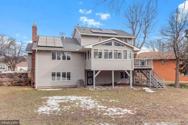 4865 Cottonwood Lane N, Plymouth, MN 55442