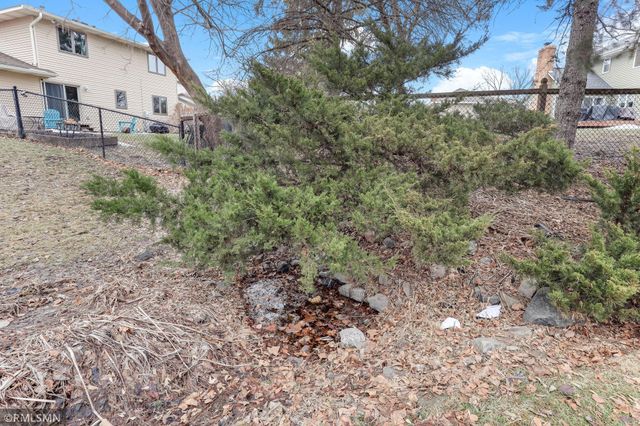 4865 Cottonwood Lane N, Plymouth, MN 55442