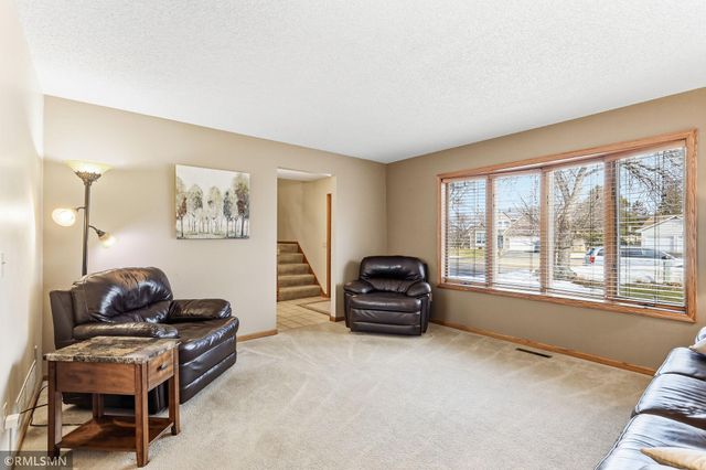 4865 Cottonwood Lane N, Plymouth, MN 55442