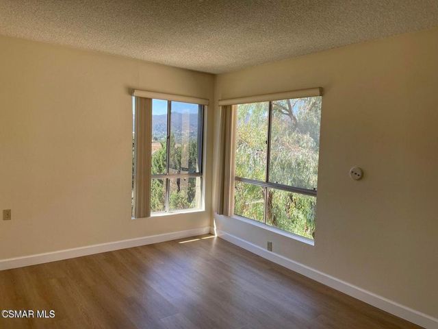 286 Oakleaf Drive 35, Thousand Oaks, CA 91360