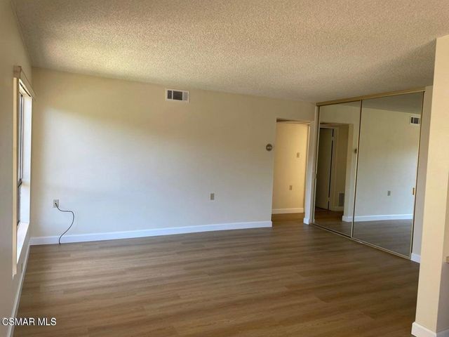 286 Oakleaf Drive 35, Thousand Oaks, CA 91360