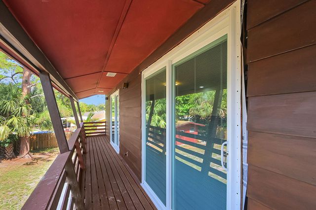 5425 Stratford Road, Haverhill, FL 33415