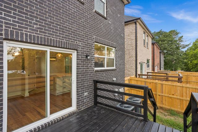 656 Chambers St Unit 110, Gallatin, TN 37066