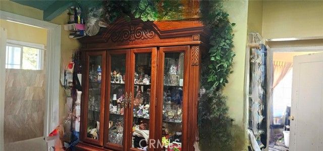 2546 S Bronson, Los Angeles, CA 90018