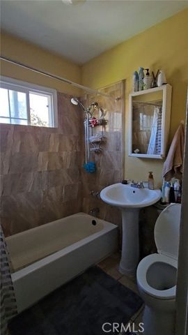 2546 S Bronson, Los Angeles, CA 90018