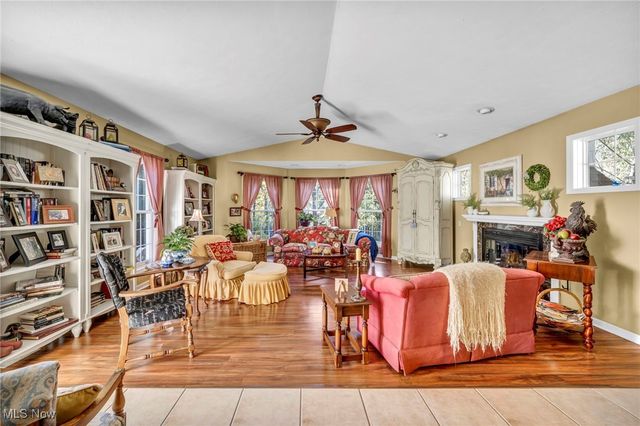 7292 Kenssington Drive, North Ridgeville, OH 44039