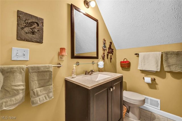 7292 Kenssington Drive, North Ridgeville, OH 44039