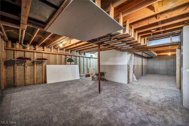 7292 Kenssington Drive, North Ridgeville, OH 44039