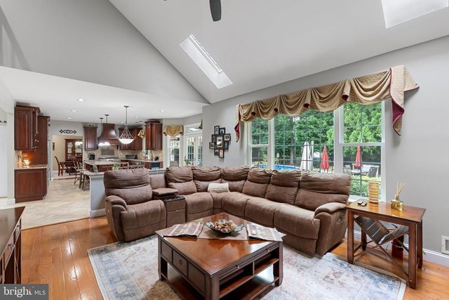 1295 INDIAN HILL RD, Toms River, NJ 08753