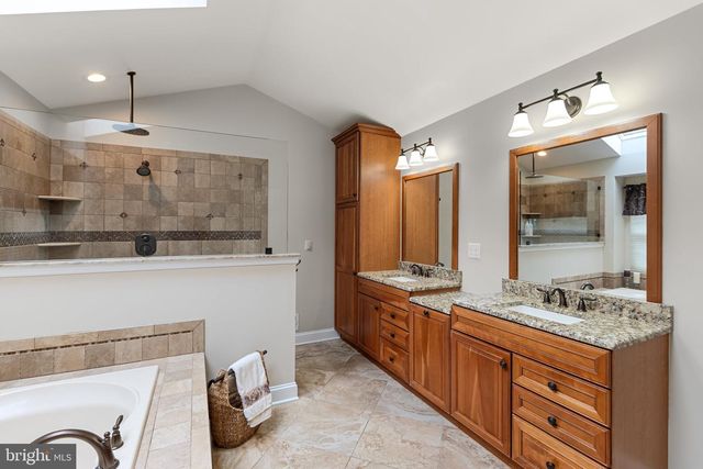 1295 INDIAN HILL RD, Toms River, NJ 08753