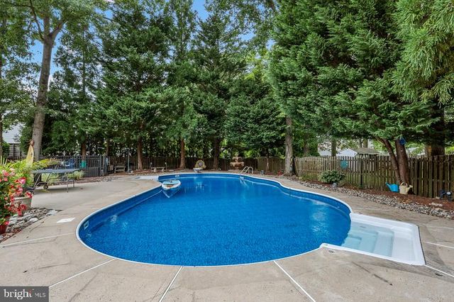 1295 INDIAN HILL RD, Toms River, NJ 08753