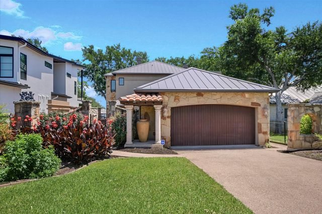 507 Sandy Mountain DR, Sunrise Beach, TX 78643