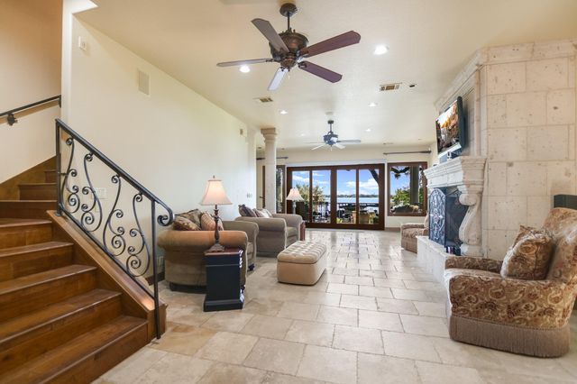 507 Sandy Mountain DR, Sunrise Beach, TX 78643
