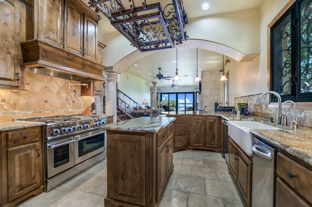 507 Sandy Mountain DR, Sunrise Beach, TX 78643