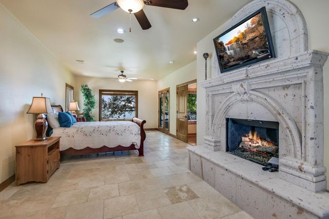507 Sandy Mountain DR, Sunrise Beach, TX 78643