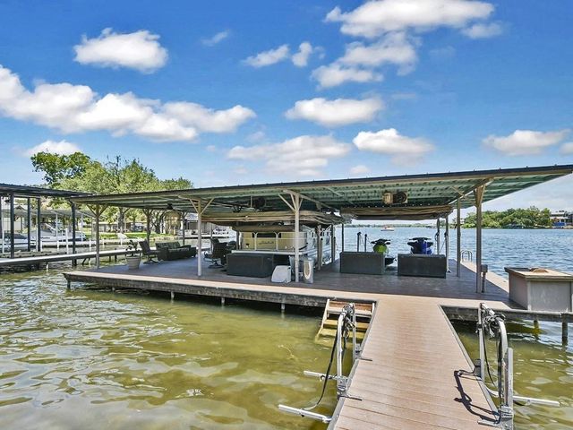 507 Sandy Mountain DR, Sunrise Beach, TX 78643