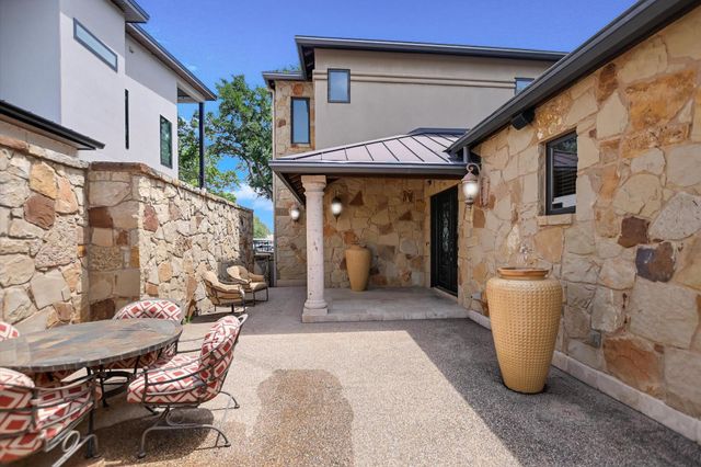507 Sandy Mountain DR, Sunrise Beach, TX 78643