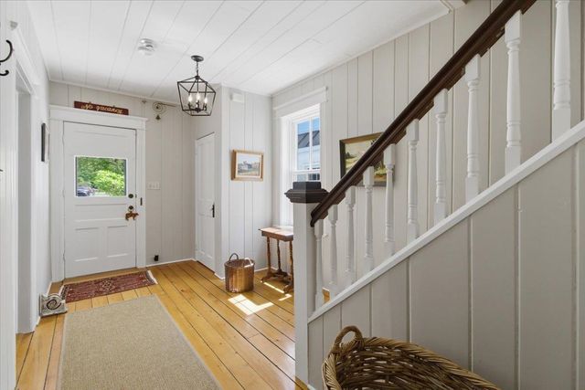 86 Church Street, Dorset, VT 05251