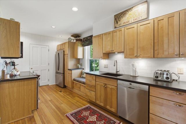 86 Church Street, Dorset, VT 05251