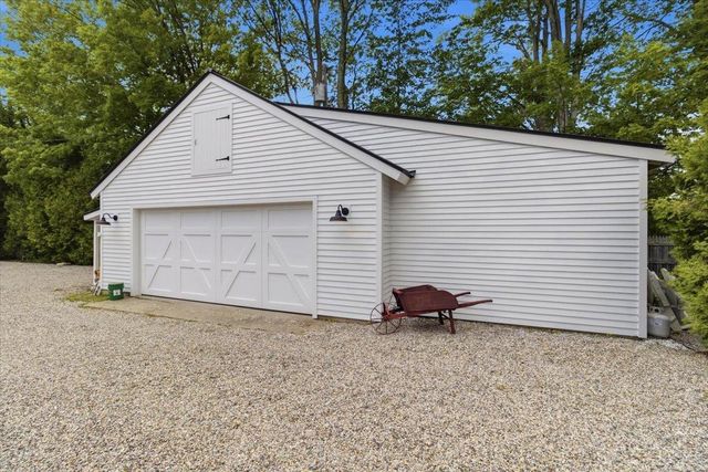 86 Church Street, Dorset, VT 05251