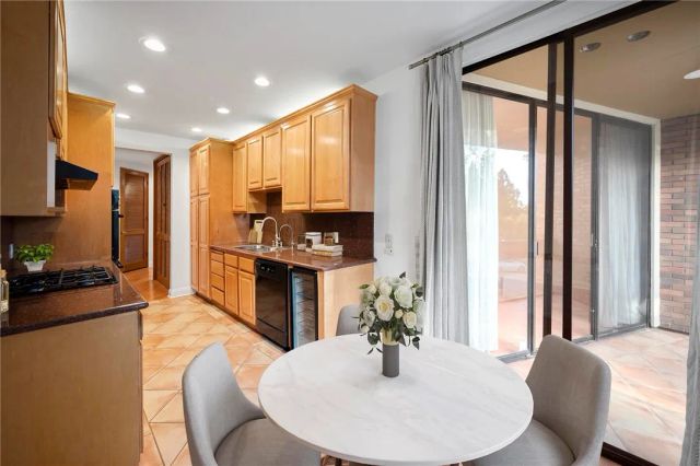 750 S Bundy Drive 108, Los Angeles, CA 90049