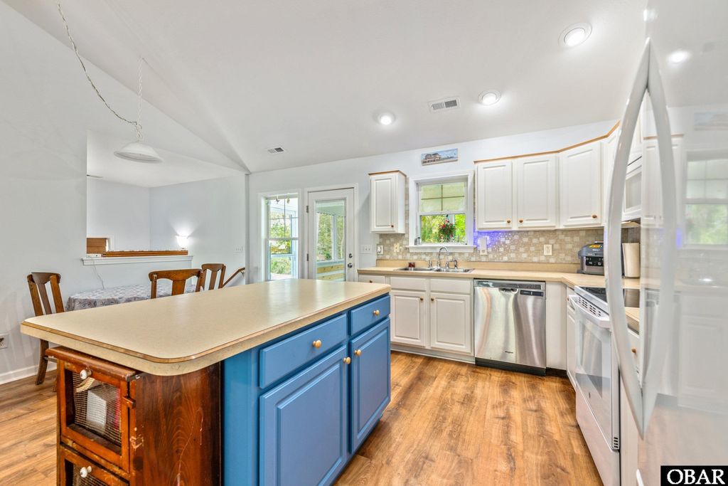 Image 12 of property listing at 152 Sherwood Drive Lot# 24, Manteo, NC 27954