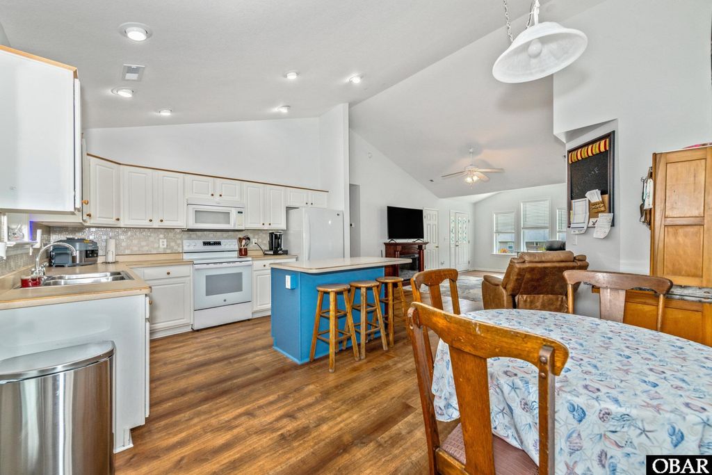 Image 14 of property listing at 152 Sherwood Drive Lot# 24, Manteo, NC 27954