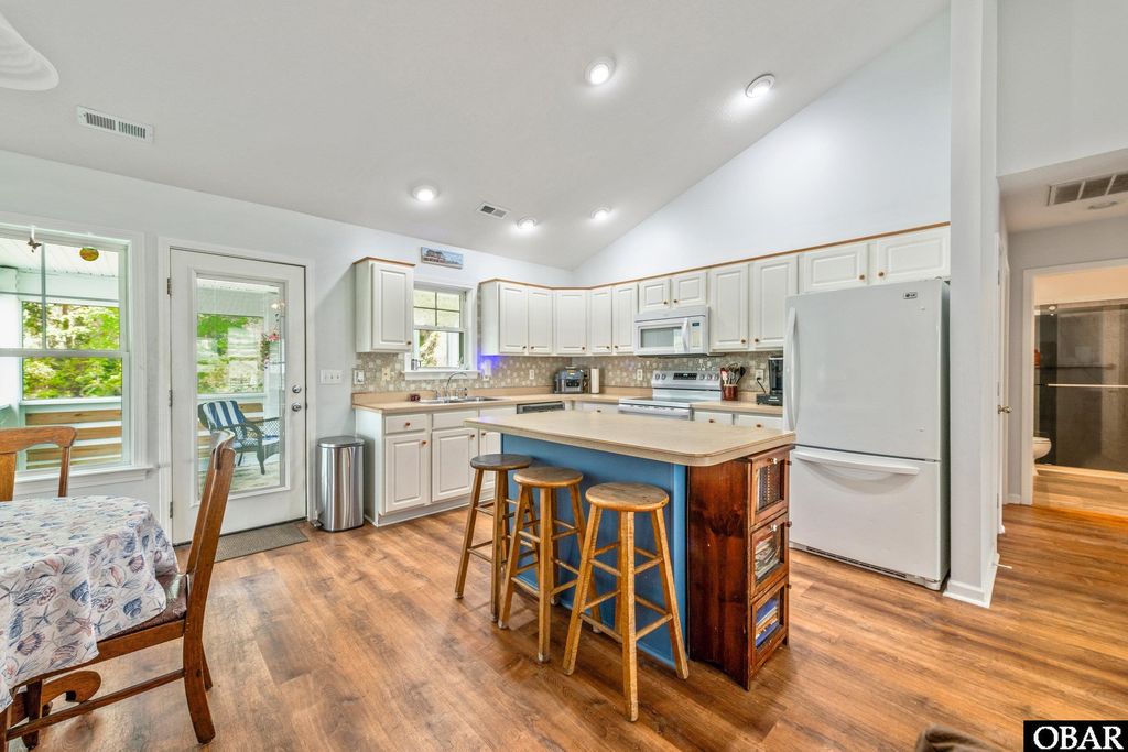 Image 10 of property listing at 152 Sherwood Drive Lot# 24, Manteo, NC 27954