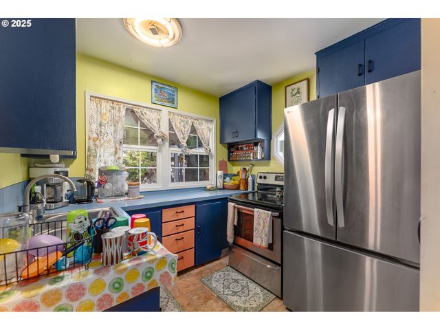 1650 Ne WINTER St, Roseburg, OR 97470