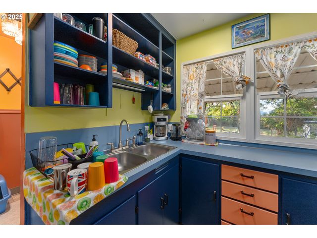 1650 Ne WINTER St, Roseburg, OR 97470