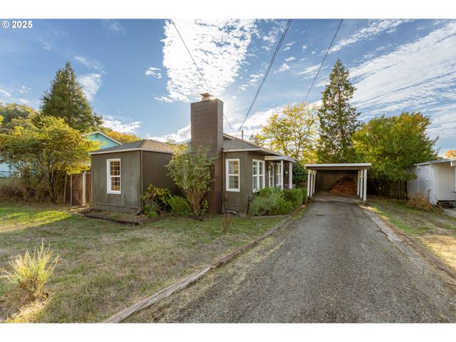 1650 Ne WINTER St, Roseburg, OR 97470