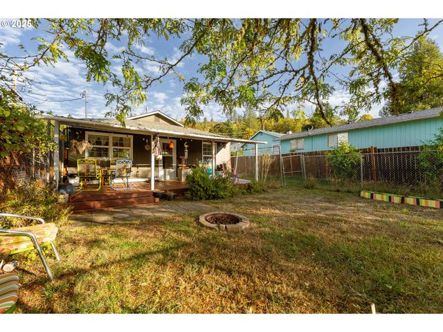 1650 Ne WINTER St, Roseburg, OR 97470