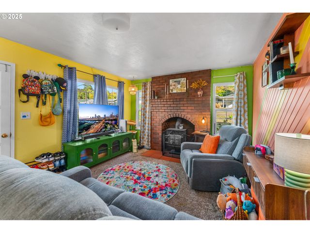 1650 Ne WINTER St, Roseburg, OR 97470