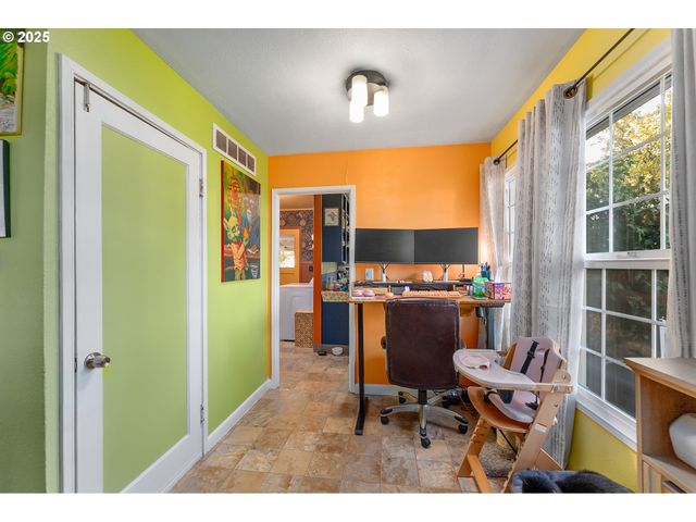 1650 Ne WINTER St, Roseburg, OR 97470