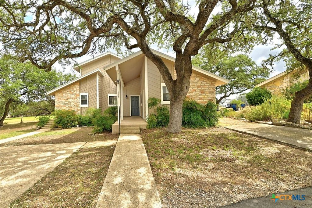30 Par View Drive, Wimberley, TX 78676